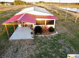 95 Kellie Ln, Seadrift, TX 77983