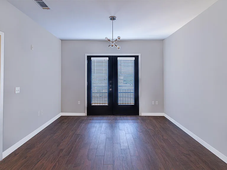 5609 Smu Blvd #305 — Photo 5