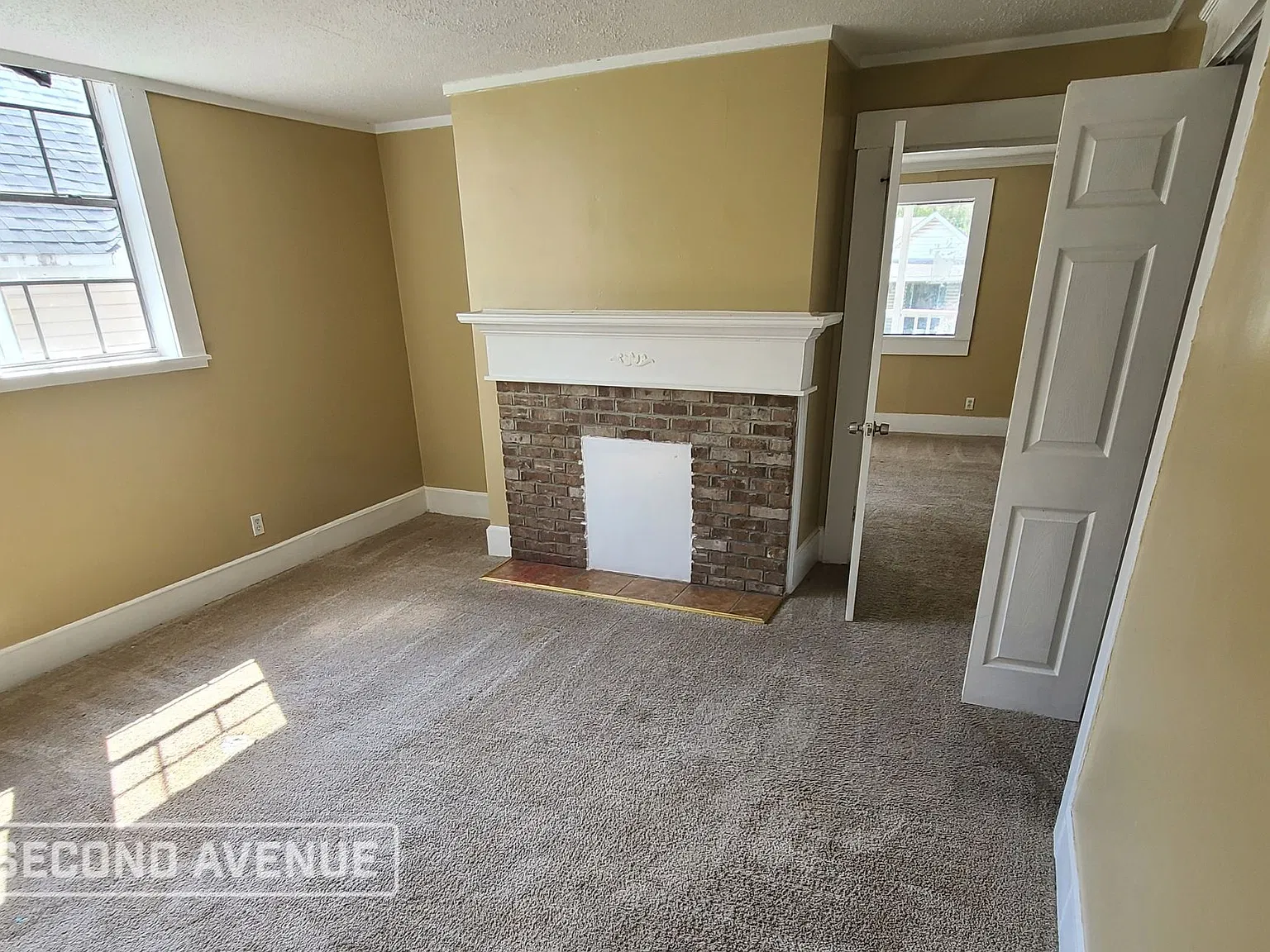 3 bed, 1.5 bath, 1804 sqft, $1,109 — Photo 2