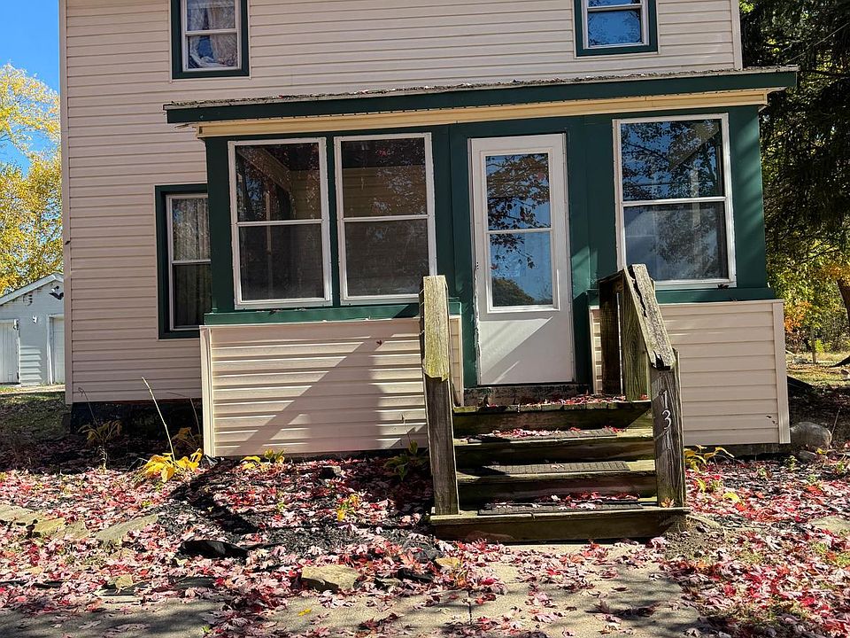 1st image of 131 Woodstock St