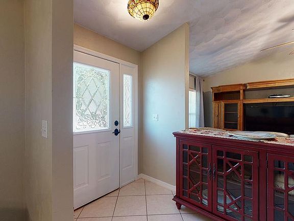 5th image of 8 Evans Park Pl