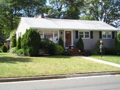 76 Montgomery St, Piscataway, NJ, 08854