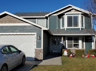 511 Willamette Ave, Moxee, WA 98936