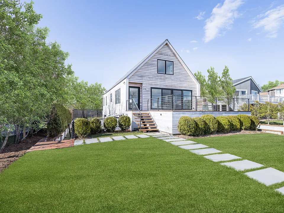 36 Sanger Pl