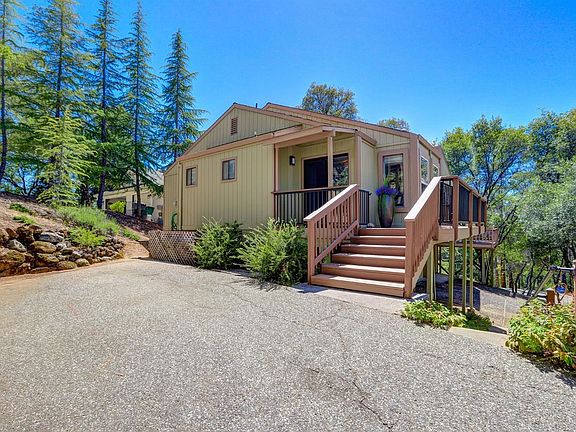 2nd image of 12620 Jayhawk Ct