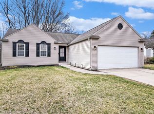 5943 Kings Arms Rd, Waterford, MI 48327