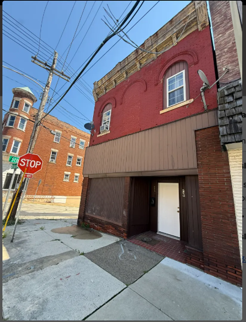 446 McKean Ave — Photo 1