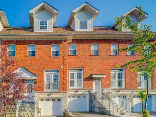 22 Loring Doolittle Ct, Aurora, ON L4G 7Y8