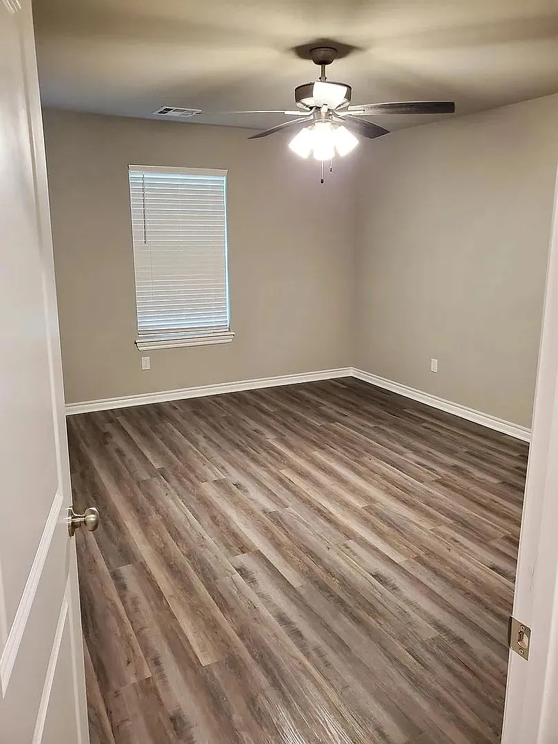 Newer 2-Bedroom Duplex With Attached Garage In Pryor! — Photo 3