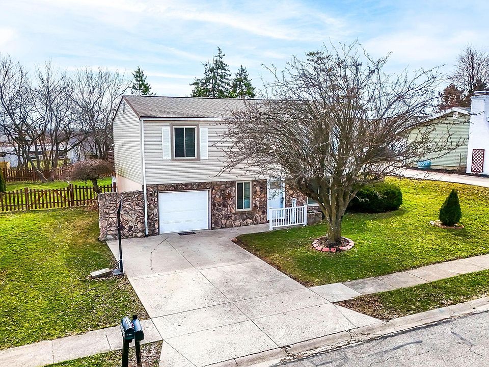 1st image of 1026 Rosewood Dr