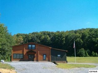 2715 Covemont Rd, Sevierville, TN 37862