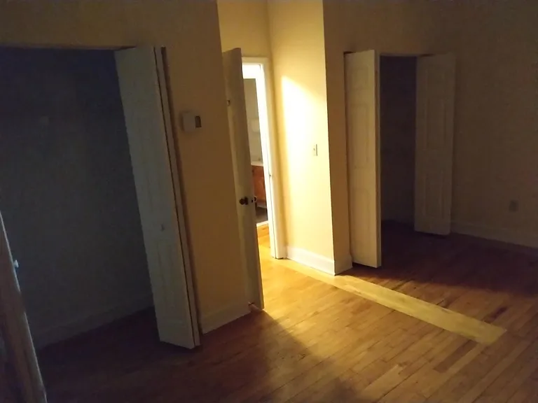 917 Madison St #109 — Photo 15