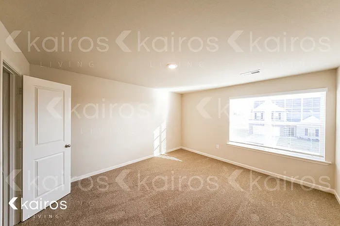 1139 Freedom Pkwy — Photo 11
