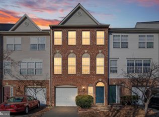 21491 Rusty Blackhaw Sq, Sterling, VA 20164