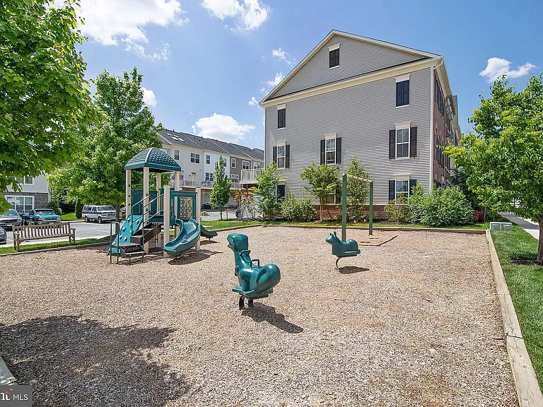 11882 Country Squire Way — Photo 45