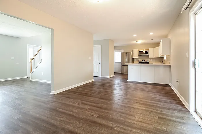 112 W Celestial Dr — Photo 3