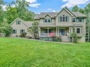 73 Buttonwood Rd, Bloomingburg, NY 12721