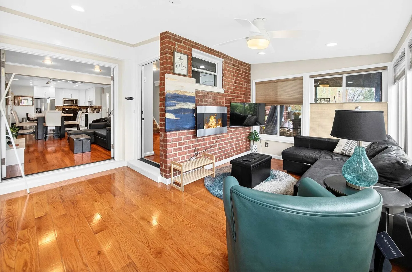 Vibrant Townhome w/ Patio in Green DC Area — Photo 4