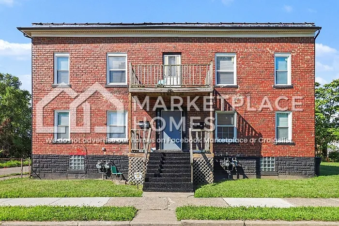 3 bed, 1.0 bath, 1000 sqft, $1,600 — Photo 2