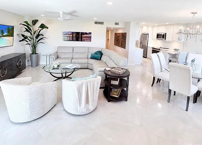 1050 Longboat Club Rd #803 — Photo 2