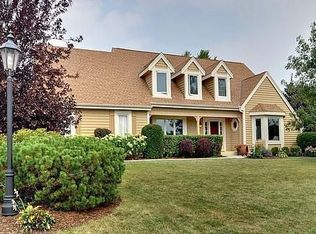 N100W14926 Windsong Ct, Germantown, WI