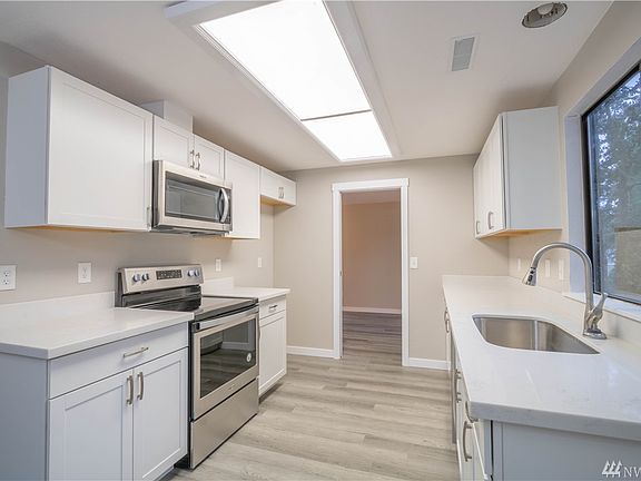 4th image of 7107 92nd Avenue Ct SW