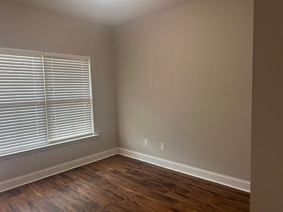 3rd image of 8033 High Vista Ln