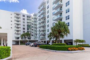 5th image of 3450 S Ocean Boulevard #611