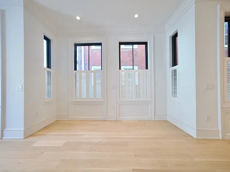 1227 N 6th St #6 — Photo 43
