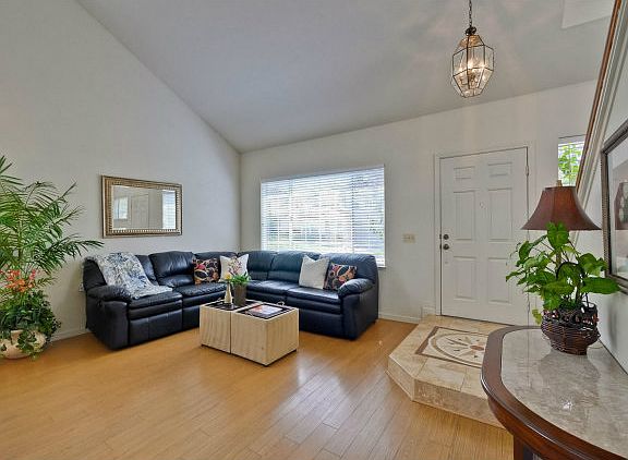4th image of 1564 Mission Springs Cir