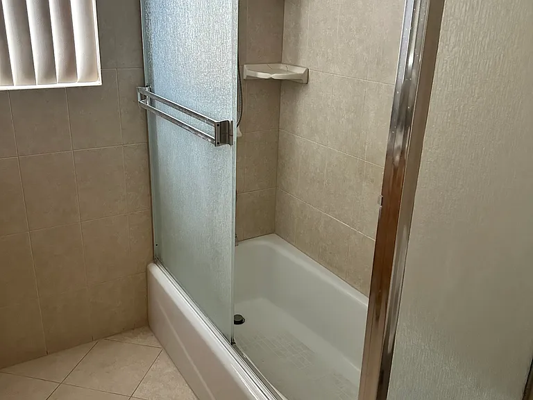 14552 Runnymede St — Photo 11