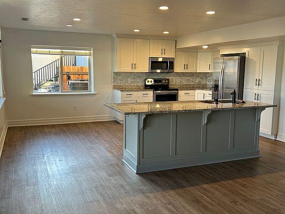 3rd image of 2764 S Spring Meadow Dr