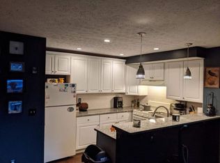 2701C Greystone Dr, Columbus, OH 43220