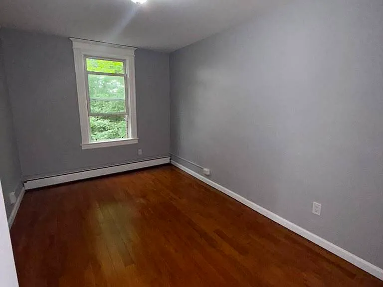 544 Grove St — Photo 7
