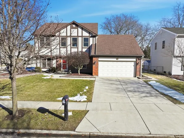 725 Leslie Ln, Schaumburg, IL 60194
