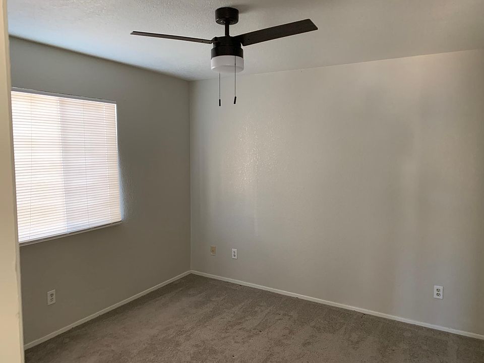 1st image of 2618 Castlewood Dr