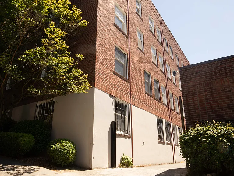 321 Boylston Ave E #203 — Photo 56