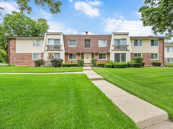 6824 Roberts Dr APT 5, Woodridge, IL 60517