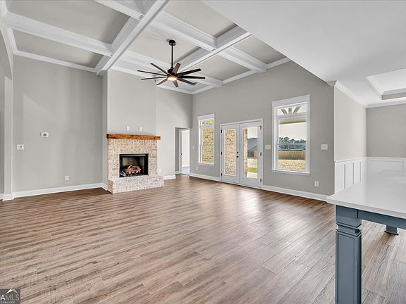 5th image of 430 Burlington Dr
