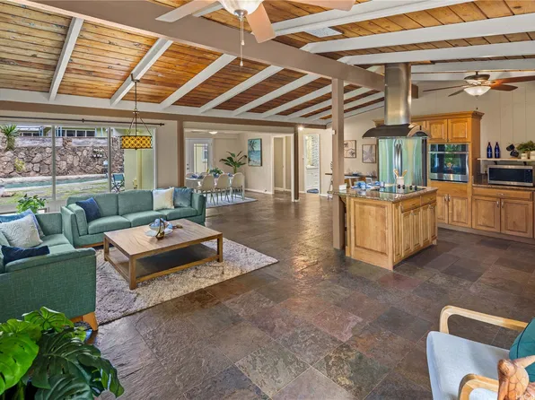 1310 Kupau St, Kailua, HI 96734