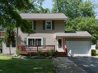 1227 Reycraft Dr, Kalamazoo, MI 49001