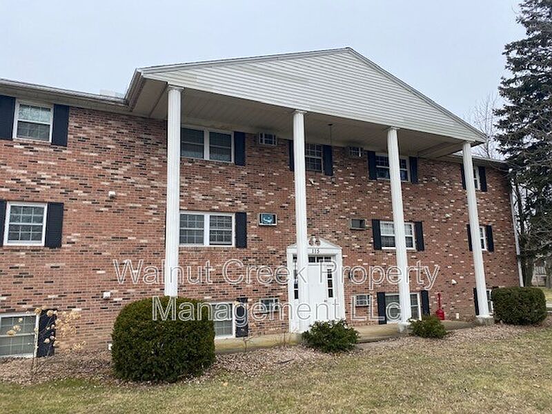 1st image of 115 Fox Hill Ln #A-4