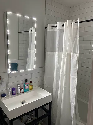 Rented by Delmark Realty LLC | media 21