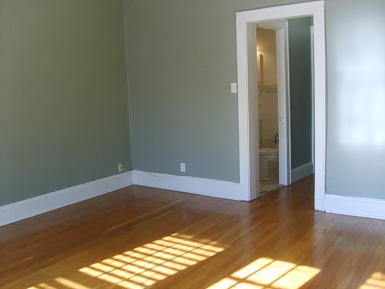 Bidwell Manor Apartments — Photo 8