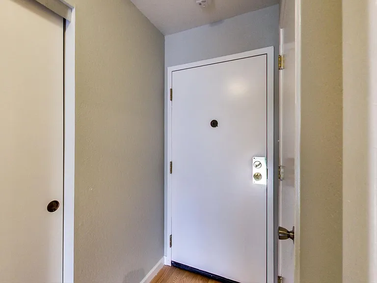 205 Collins St #4 — Photo 23