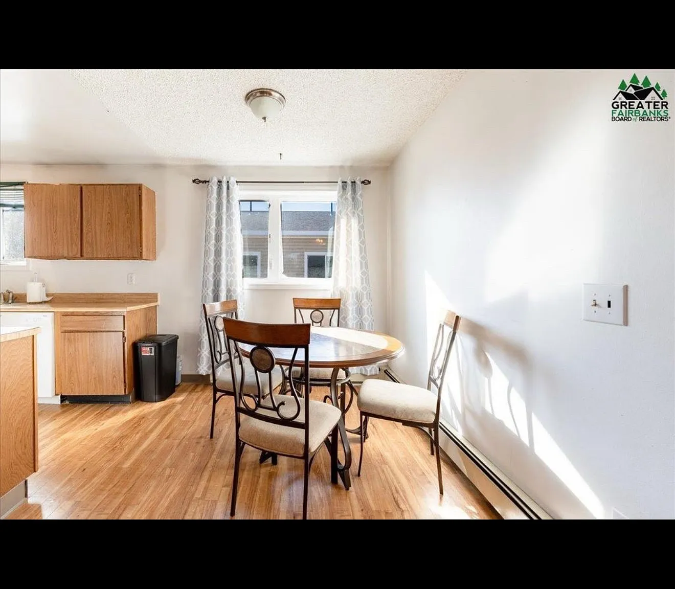 261 Cross Way — Photo 3