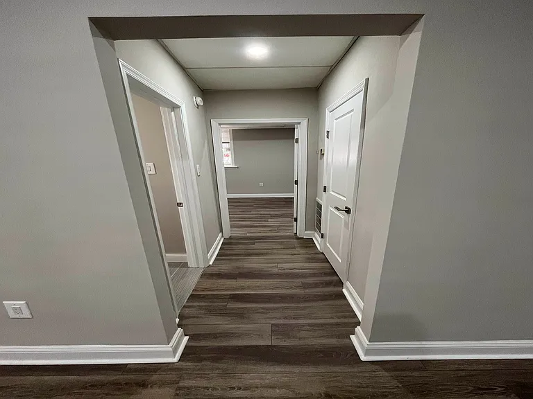 Campus Apartments — Photo 8