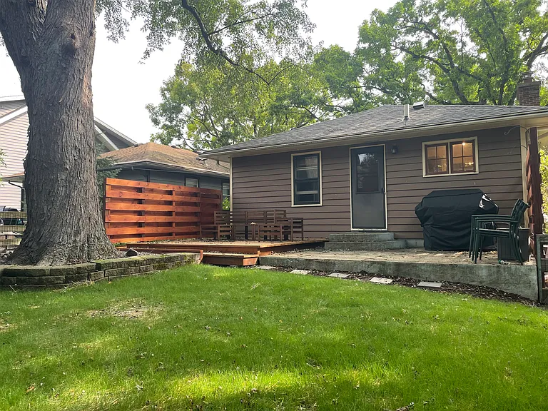 608 Chapman St — Photo 36