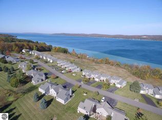 6460 Ridge Dr UNIT 10, Benzonia, MI 49616