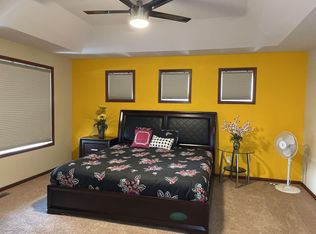 9520 Declaration Dr, Chanhassen, MN 55317